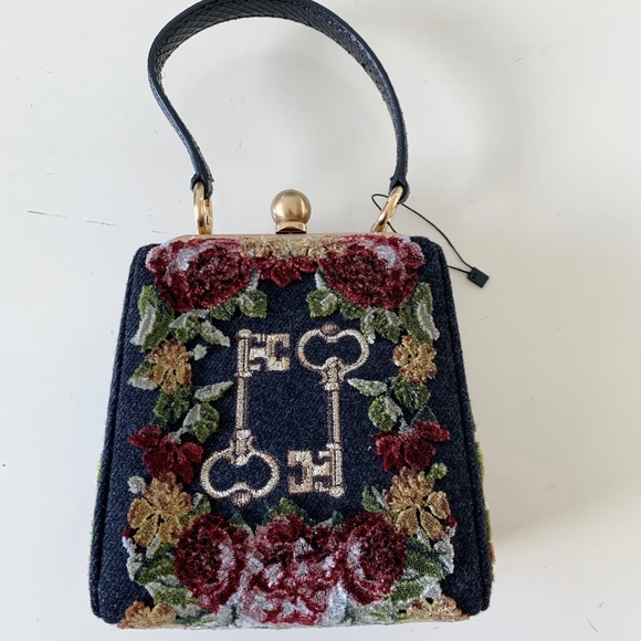 Dolce Gabbana Handbags - Dolce Gabbana Velv. embroidered Keys/Roses handbag